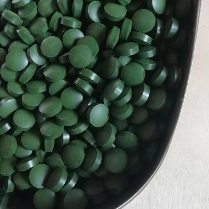 เม็ดสาหร่ายสไปรูลิน่าบริสุทธิ์ - Aquarium Fish Vitamin บทวิจารณ์และราคา